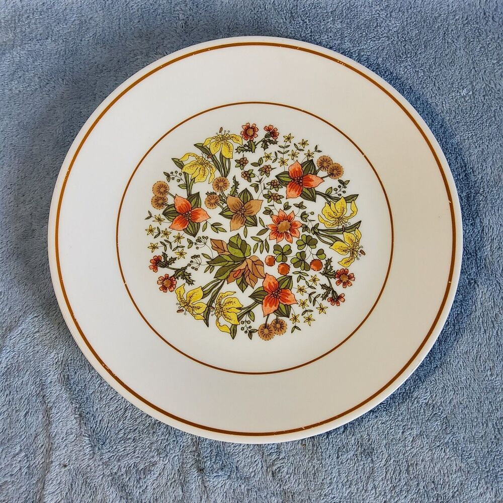 Vintage Corelle Indian Summer Luncheon Plate 8.75" Floral Wildflower Corning USA